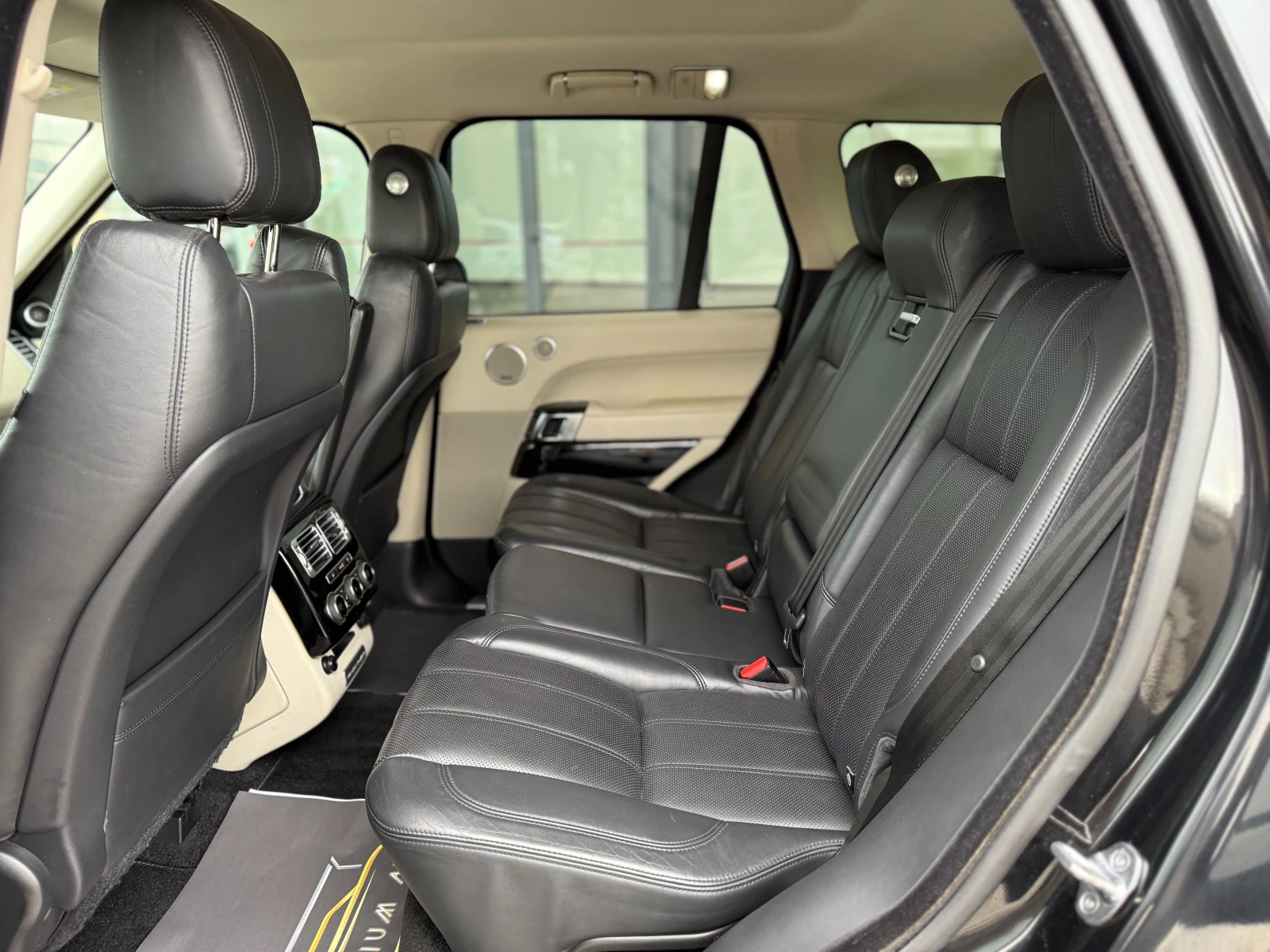 Land Rover Range rover 6 МЕСЕЦА ГАРАНЦИЯ/4.4 SDV8 340к.с. Autobiography, снимка 8 - Автомобили и джипове - 53821975