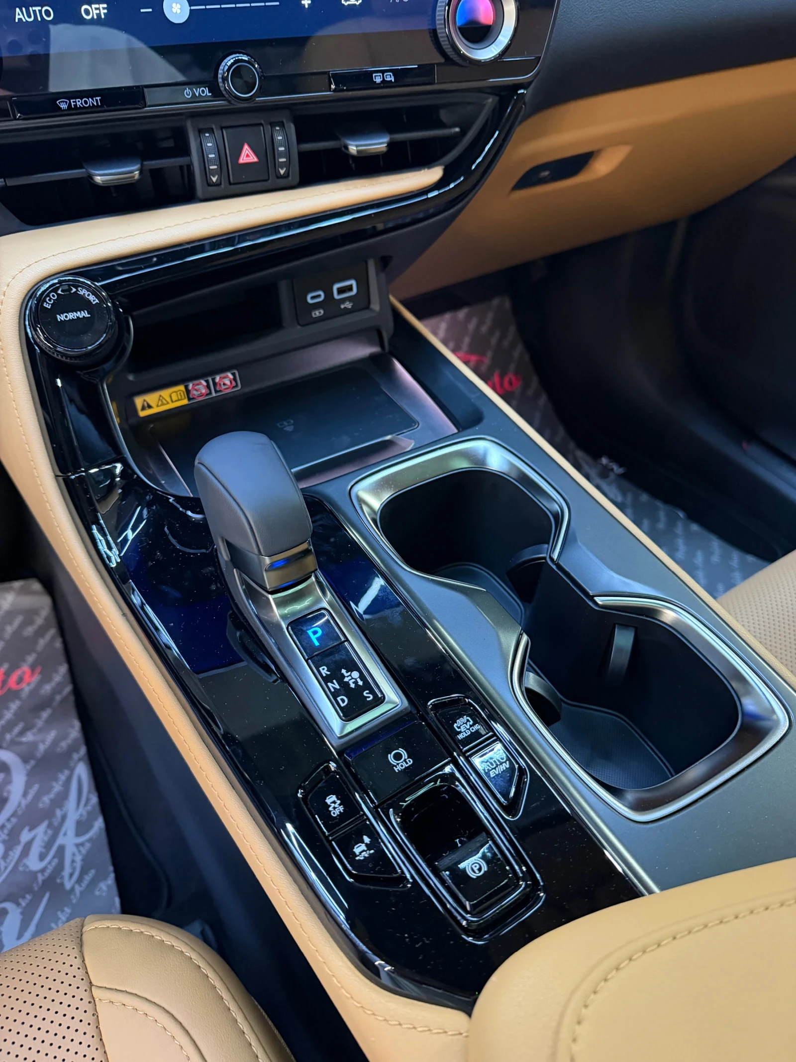 Lexus RX 450h plus FULL Екстри* MARK LEVINSON* ПАНОРАМА* HEAD UP * HY, снимка 8 - Автомобили и джипове - 53988306