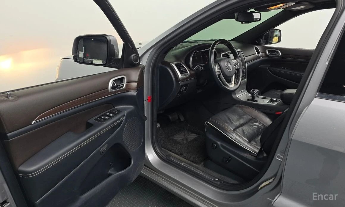 Jeep Grand cherokee, снимка 10 - Автомобили и джипове - 55101497