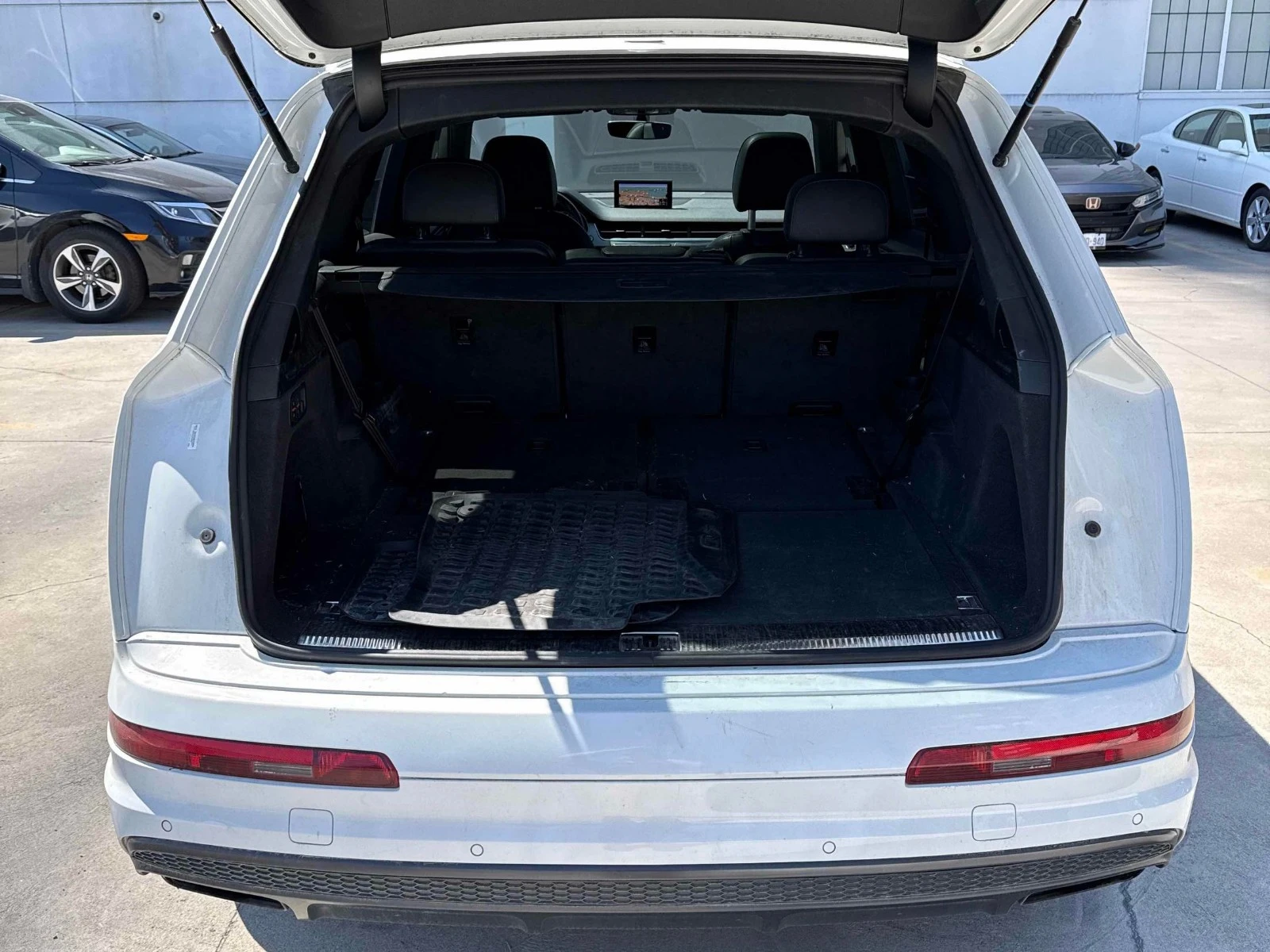 Audi Q7 Progressiv * S Line * АвтоКредит * (ЦЕНА ДО БГ), снимка 6 - Автомобили и джипове - 55674471