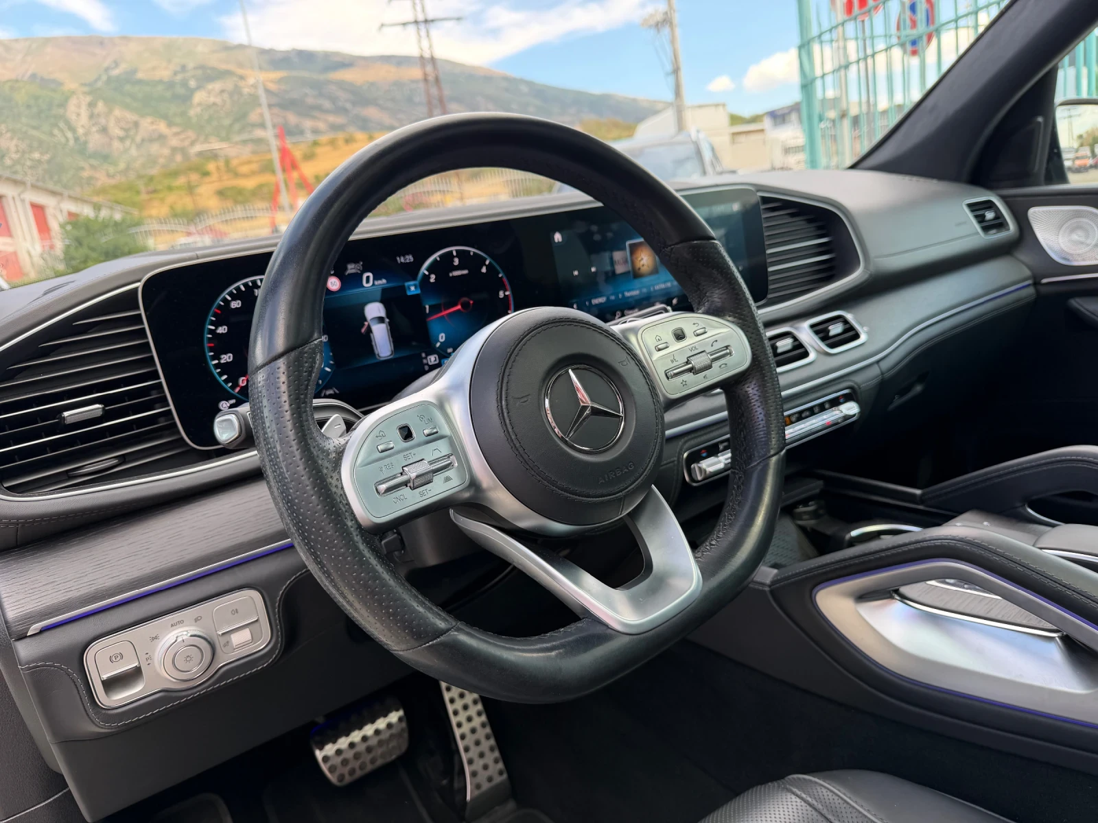 Mercedes-Benz GLS 400 d 4M AMG Line* 3xTV* Night* Massage* 23", снимка 3 - Автомобили и джипове - 55939753