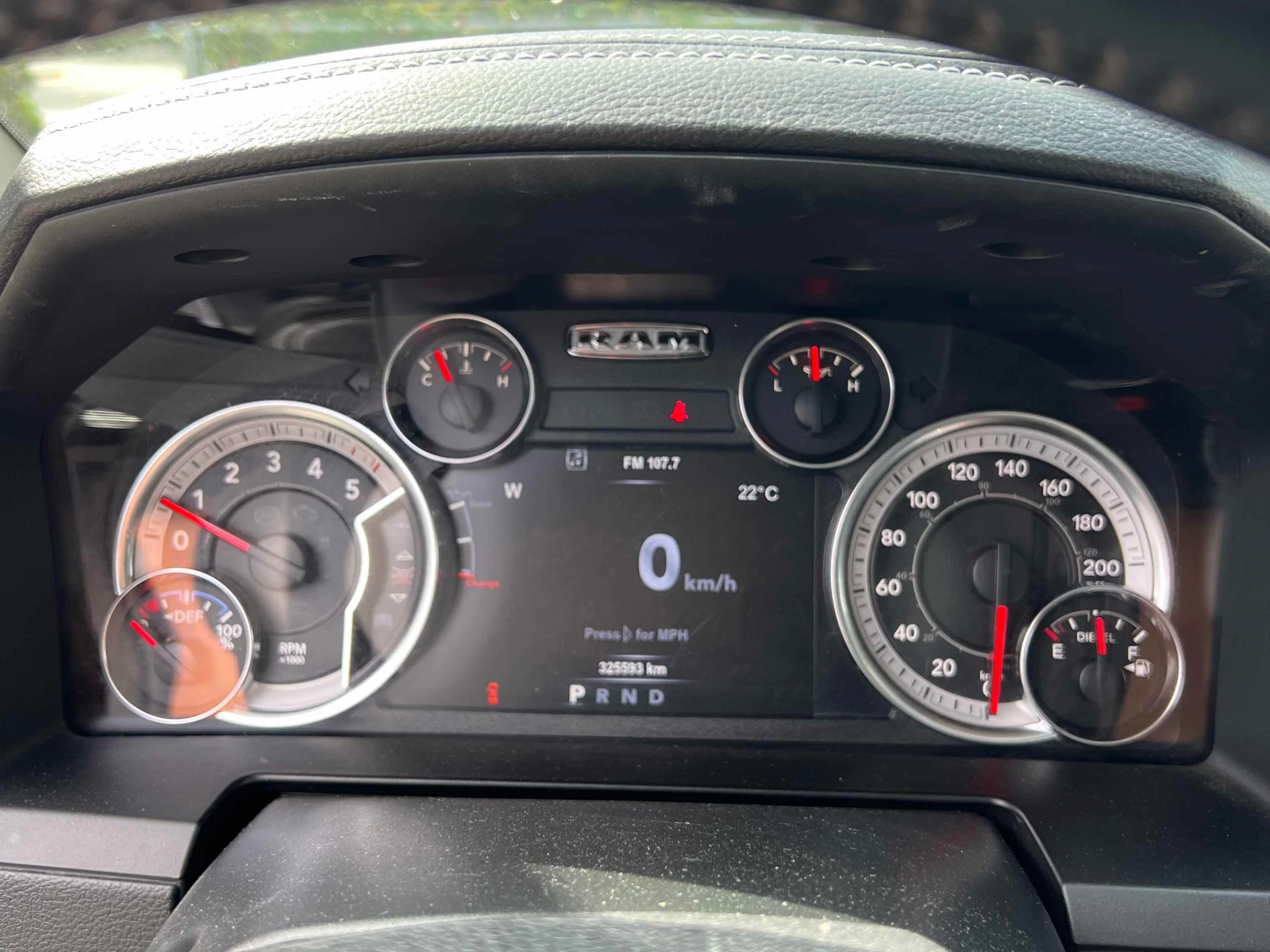 Dodge RAM 1500 * Laramie * АВТОКРЕДИТ БЕЗ ПЪРВОНАЧАЛНА ВНОСКА* , снимка 8 - Автомобили и джипове - 56019833