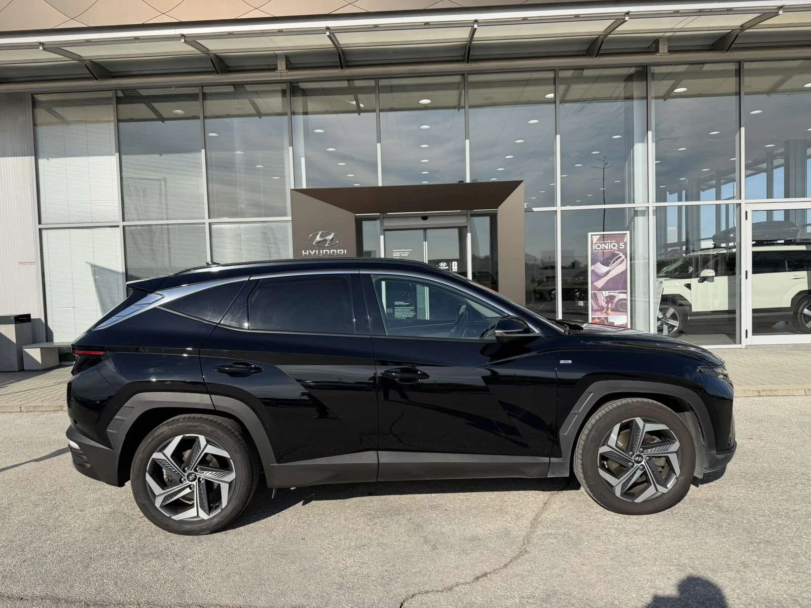 Hyundai Tucson PREMIUM , снимка 6 - Автомобили и джипове - 56091787