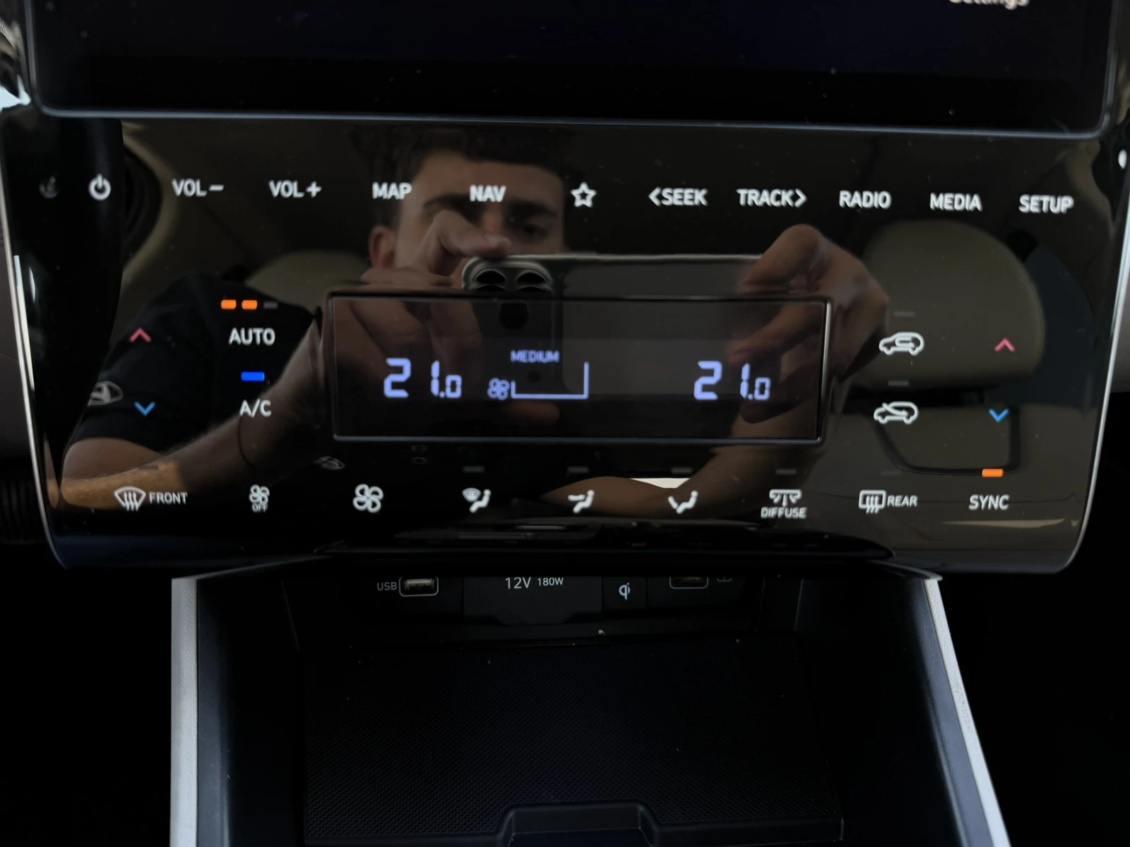 Hyundai Tucson PREMIUM , снимка 13 - Автомобили и джипове - 56091787