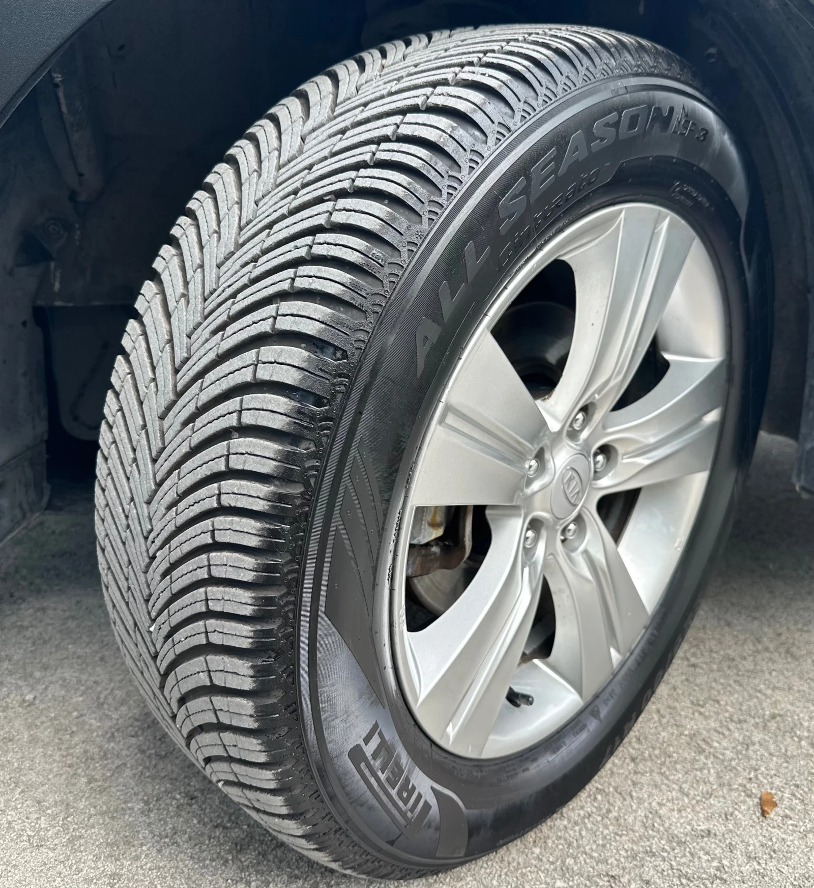 Kia Sportage 1.6 GDI * БЕНЗИН* , снимка 15 - Автомобили и джипове - 56214397