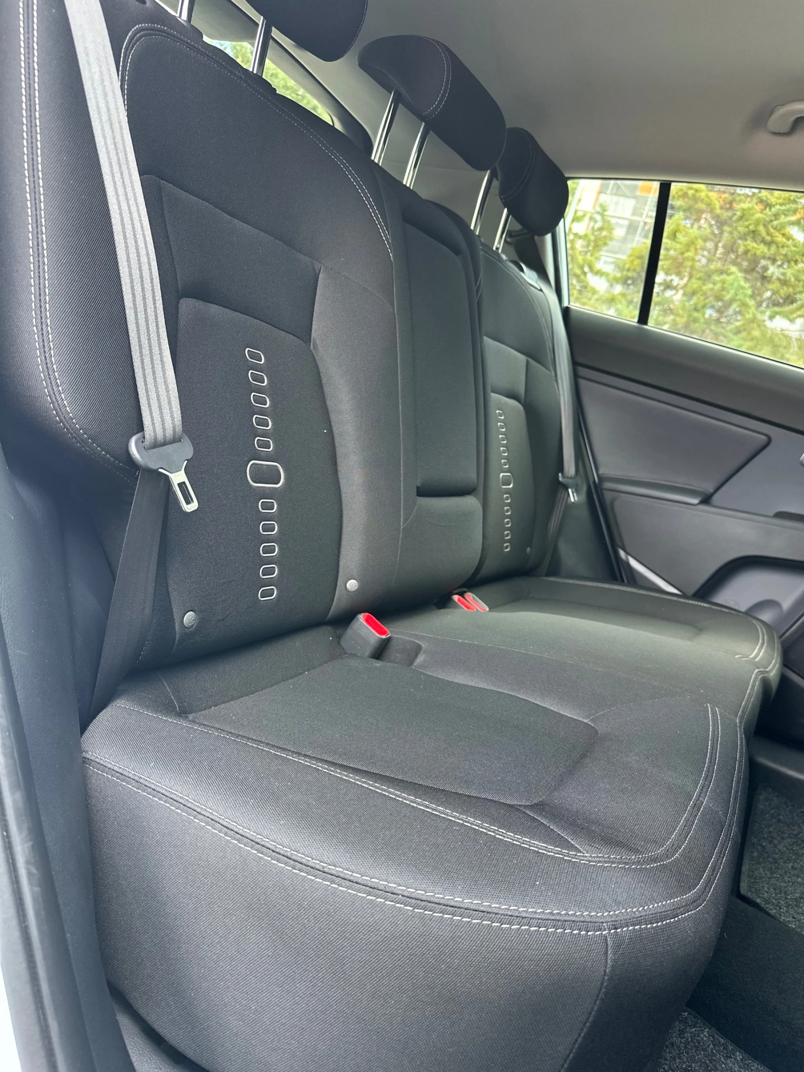 Kia Sportage 1.6 GDI * БЕНЗИН* , снимка 12 - Автомобили и джипове - 56214397