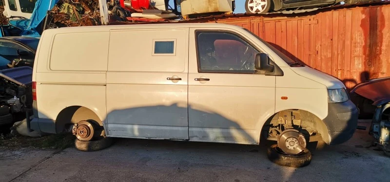 VW T5 2.5, снимка 2 - Бусове и автобуси - 38478111