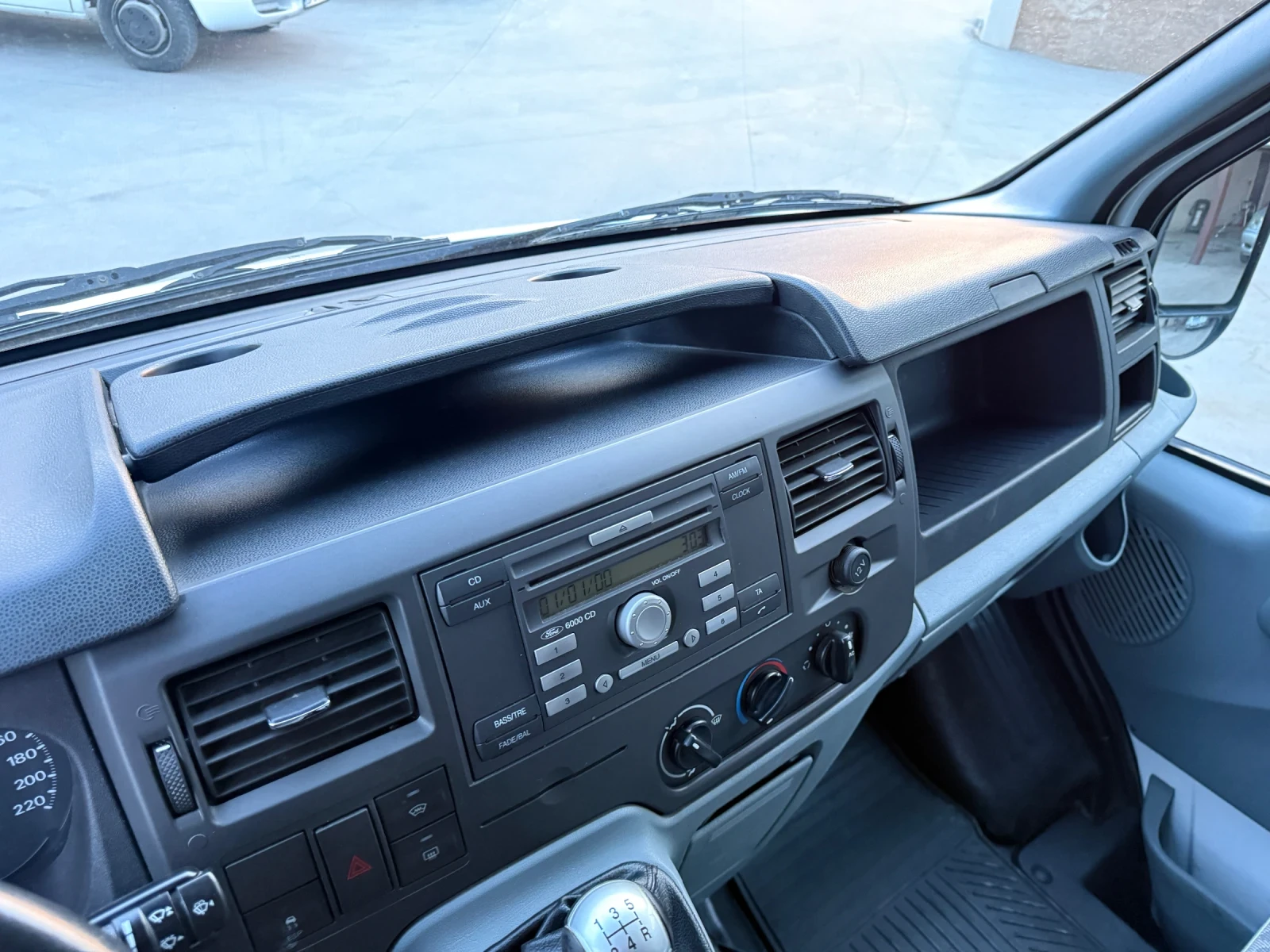 Ford Transit 2.2TDCi, снимка 9 - Бусове и автобуси - 53977183