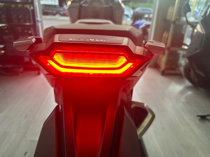 Honda X-ADV 750 ABS/TC/LED 03.2021г., снимка 4 - Мотоциклети и мототехника - 51320623