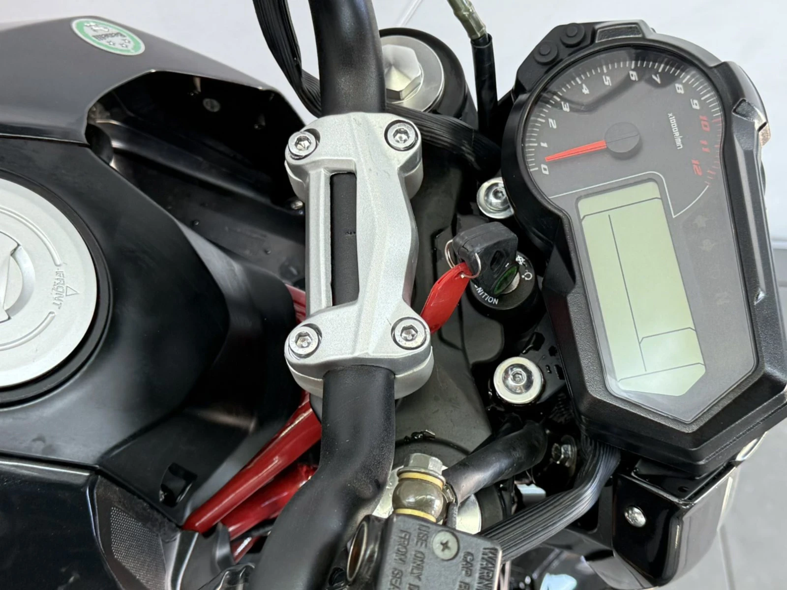 Benelli 125 TNT - изображение 4