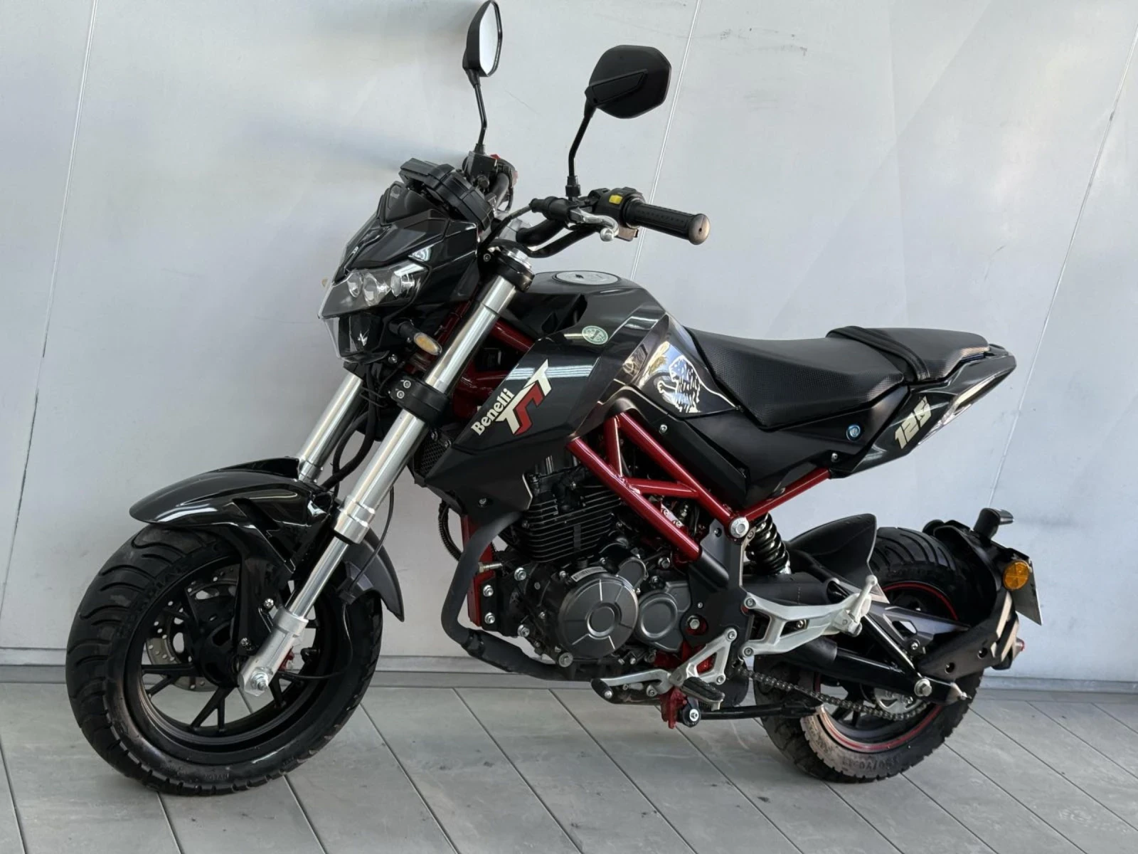 Benelli 125 TNT - изображение 9