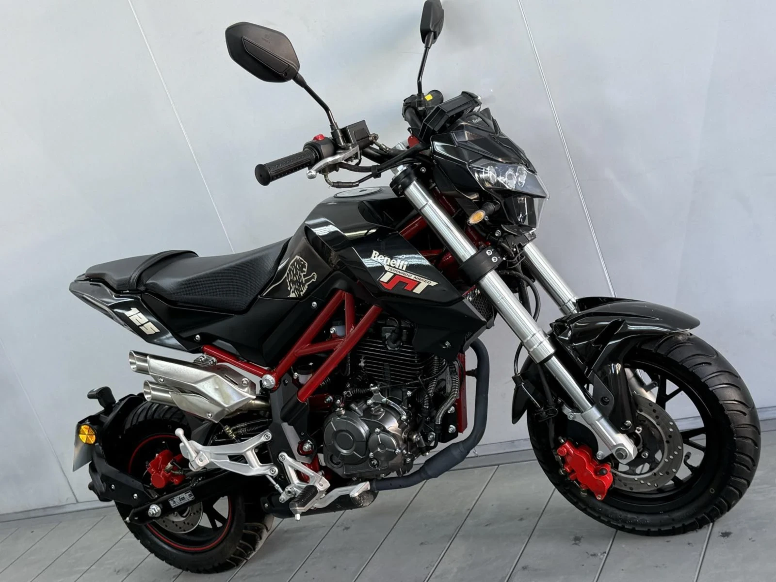 Benelli 125 TNT - изображение 2