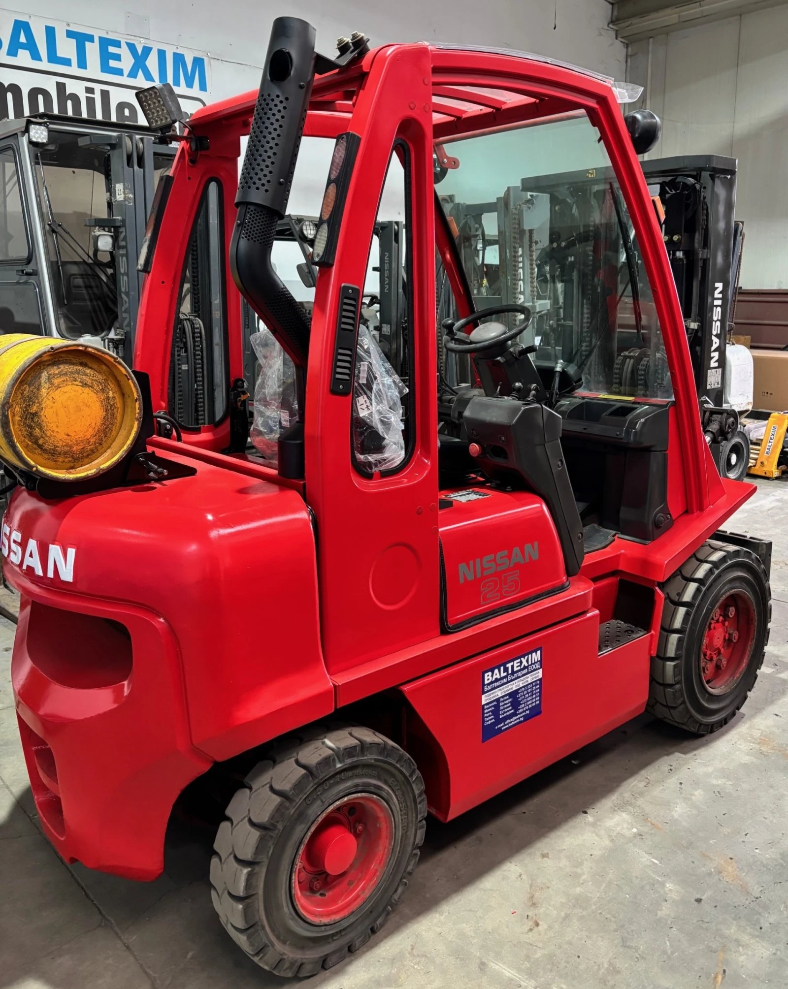  Nissan  -   | Mobile.bg   4