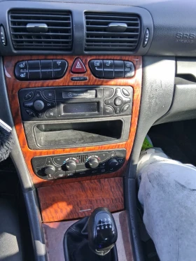 Mercedes-Benz C 180 Kompresor, снимка 9