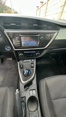 Toyota Auris 1.8 Hybrid CVT, снимка 10