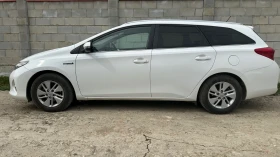 Toyota Auris 1.8 Hybrid CVT, снимка 2