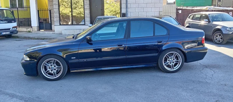 BMW 525 Е 39 Д, снимка 1 - Автомобили и джипове - 47840789