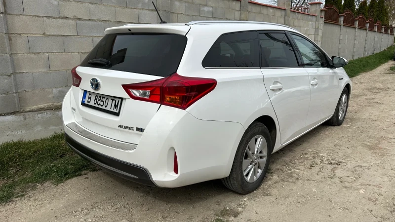 Toyota Auris 1.8 Hybrid CVT, снимка 6 - Автомобили и джипове - 49521032