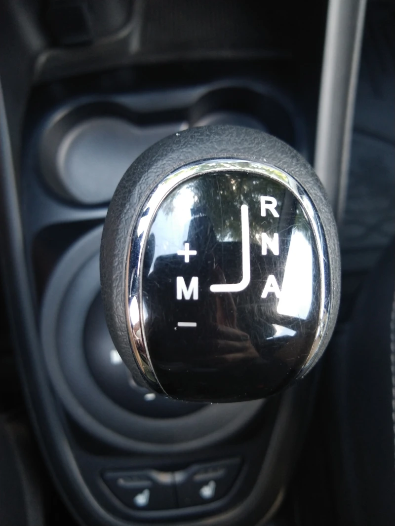 Lada Vesta, снимка 5 - Автомобили и джипове - 52326417