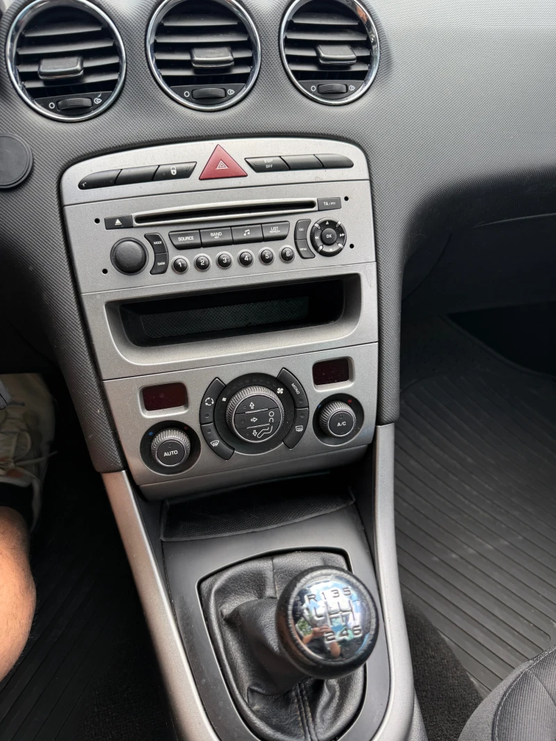 Peugeot 308 1.6 HDI, снимка 7 - Автомобили и джипове - 50853352