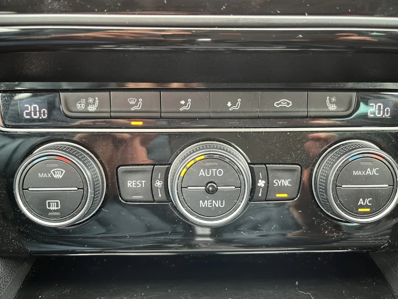 VW Passat Highline 2.0 TDI DSG 4Motion, снимка 11 - Автомобили и джипове - 52404644