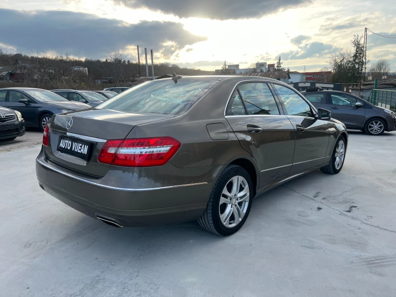 Mercedes-Benz E 200 2.1D-136-КОНЯ, снимка 4 - Автомобили и джипове - 52671448