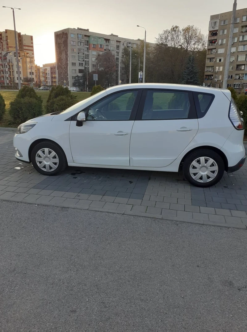 Renault Scenic, снимка 13 - Автомобили и джипове - 52770701