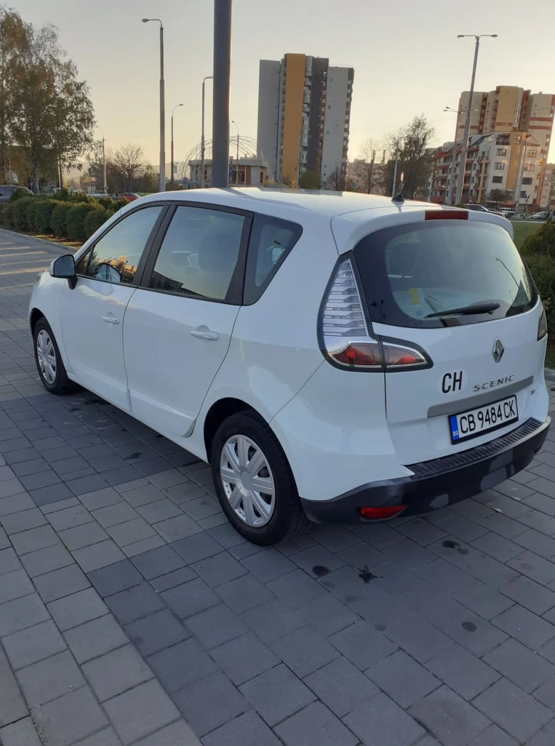 Renault Scenic, снимка 2 - Автомобили и джипове - 52770701