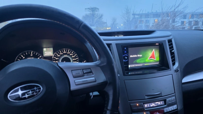 Subaru Outback 2.0d 4x4, снимка 9 - Автомобили и джипове - 53181847