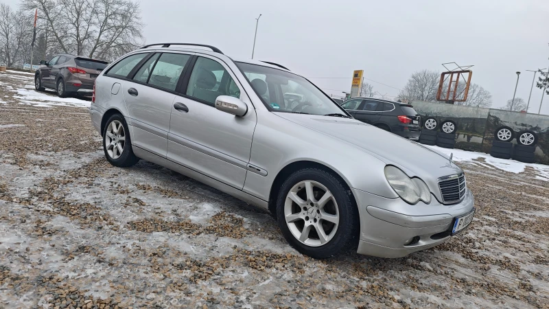 Mercedes-Benz C 200 ВСИЧКО ПЛАТЕНО/ОБСЛУЖЕН/, снимка 5 - Автомобили и джипове - 53374218