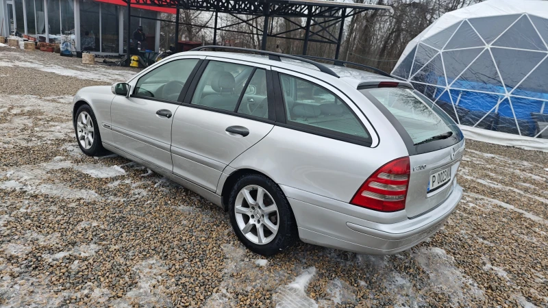 Mercedes-Benz C 200 ВСИЧКО ПЛАТЕНО/ОБСЛУЖЕН/, снимка 7 - Автомобили и джипове - 53374218