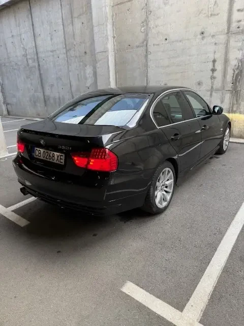 BMW 330 x-Drive, снимка 4 - Автомобили и джипове - 55877528