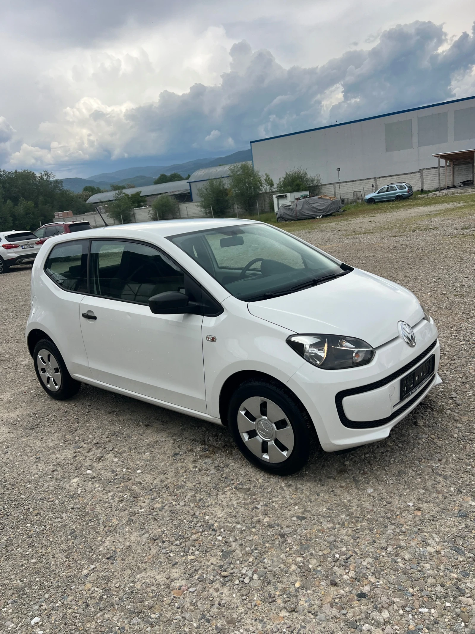 VW Up 1.0i* ЛИЗИНГ - изображение 3