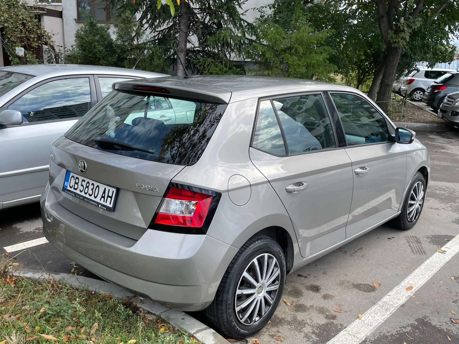 Skoda Fabia 110 к.с 6 ск. N1 - изображение 4