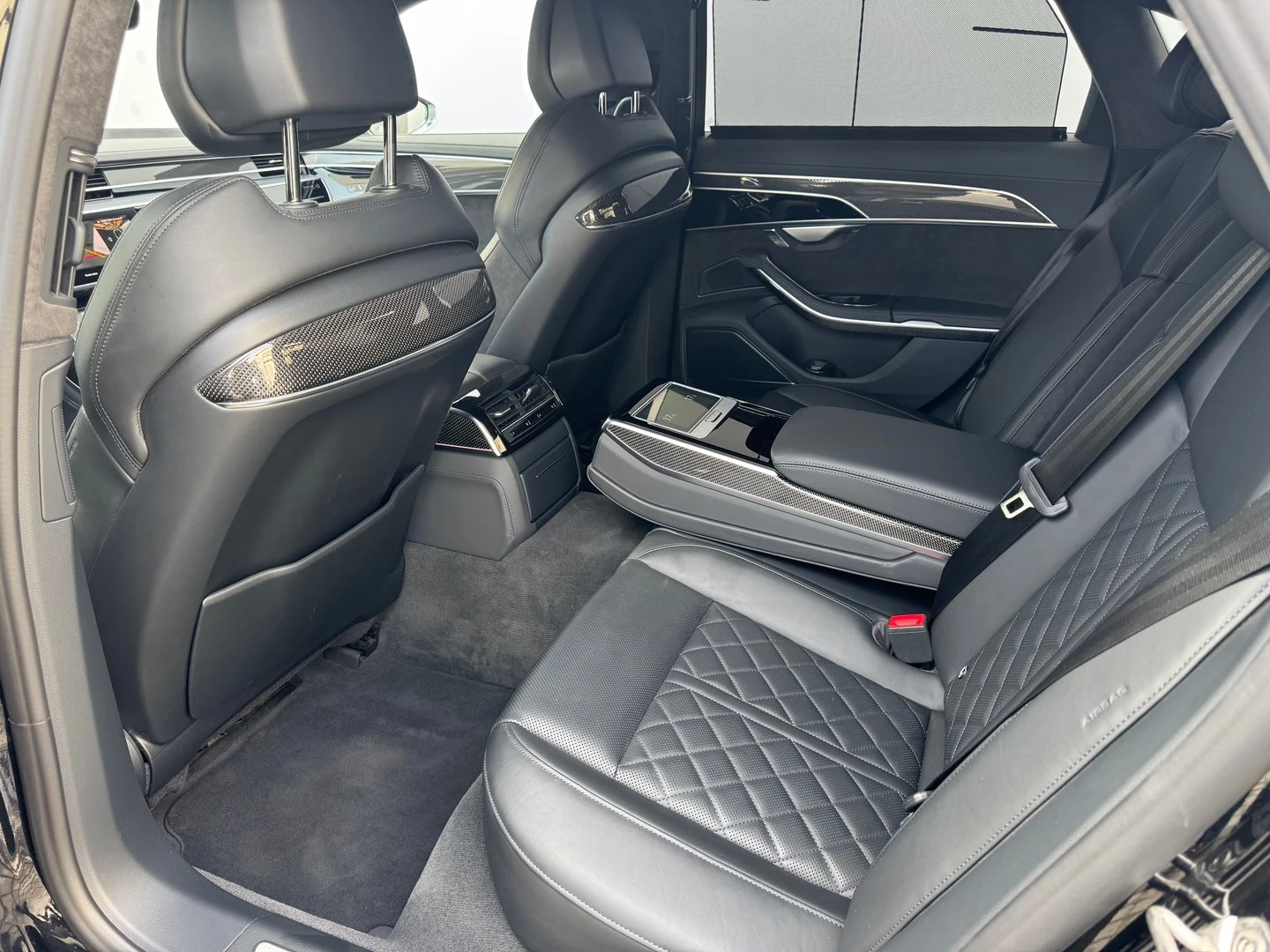 Audi S8 TFSI quattro - изображение 10