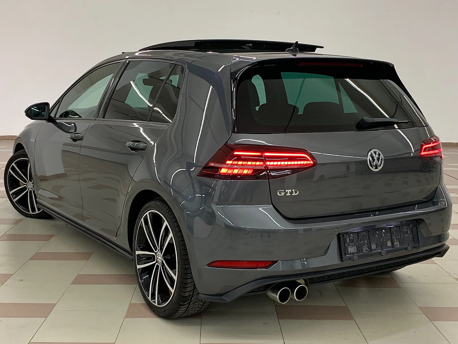 VW Golf 2.0TDI GTD #PANO#VIRTUAL#KOJA#CAMERA#PODGREV# - изображение 4