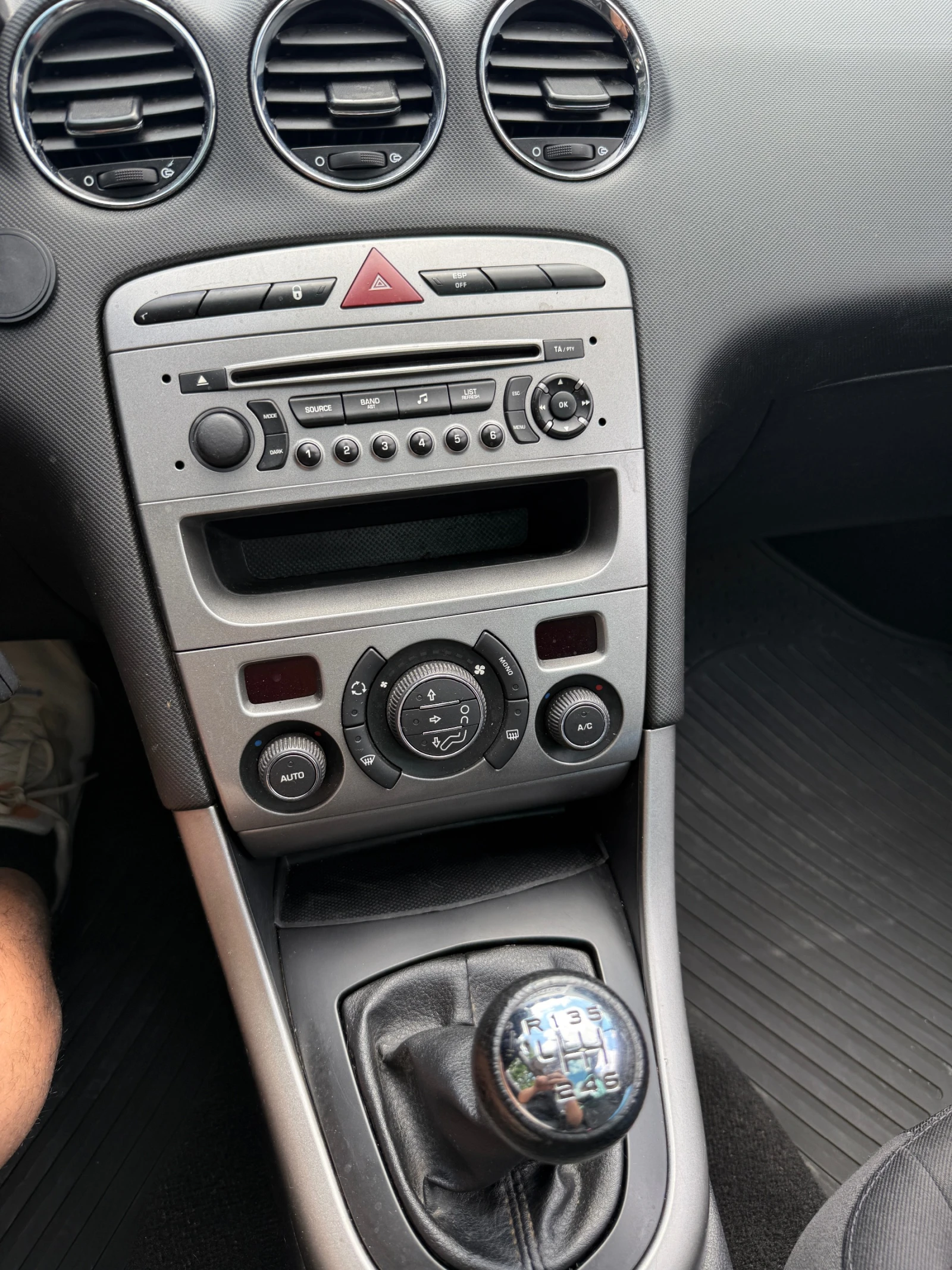 Peugeot 308 1.6 HDI - изображение 7