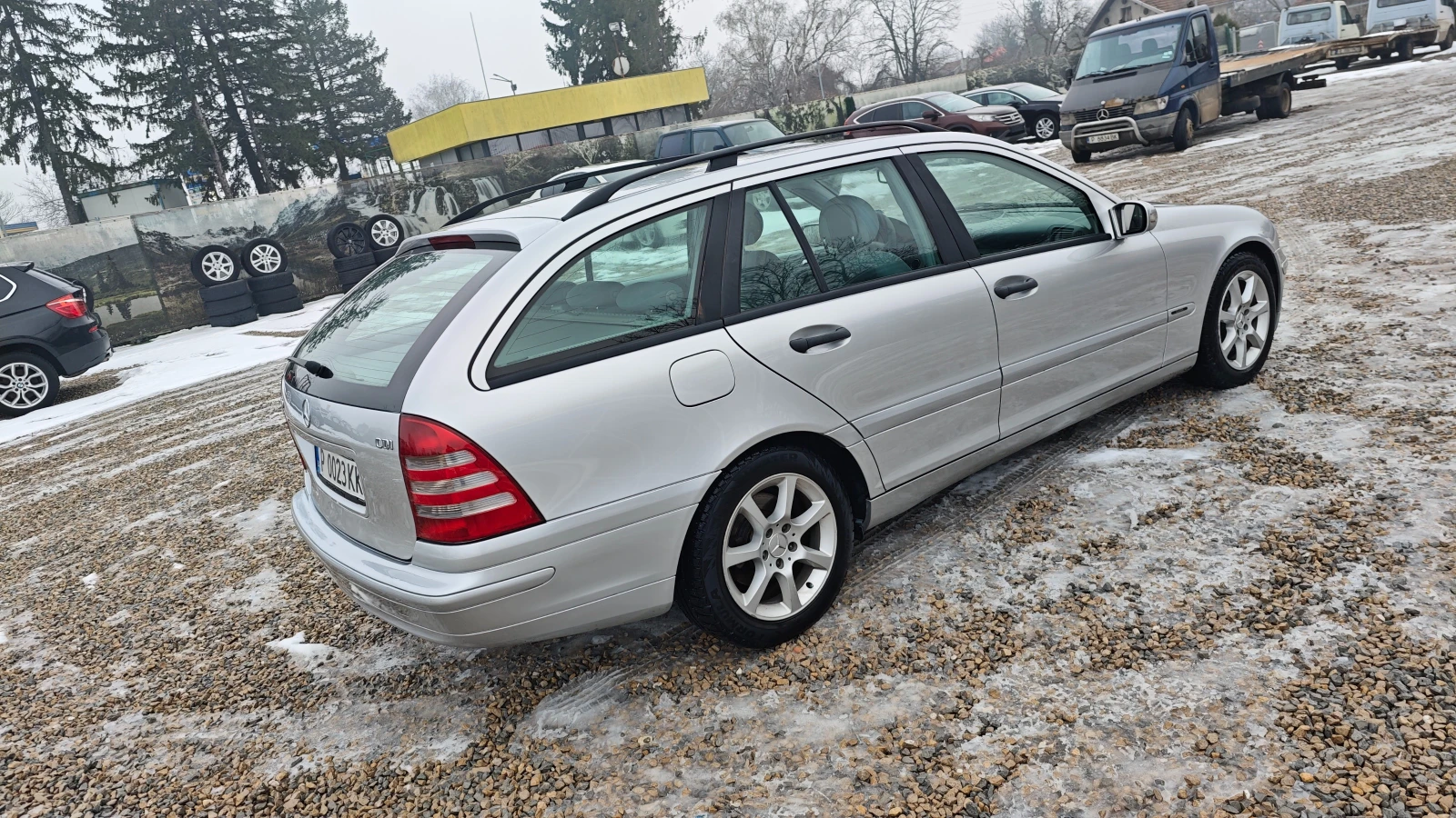 Mercedes-Benz C 200 ВСИЧКО ПЛАТЕНО/ОБСЛУЖЕН/ - изображение 9