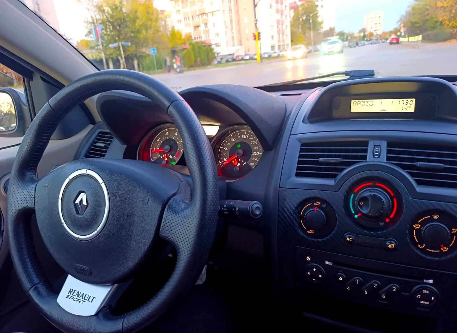 Renault Megane 1.6 16V (RS пакет) - изображение 10