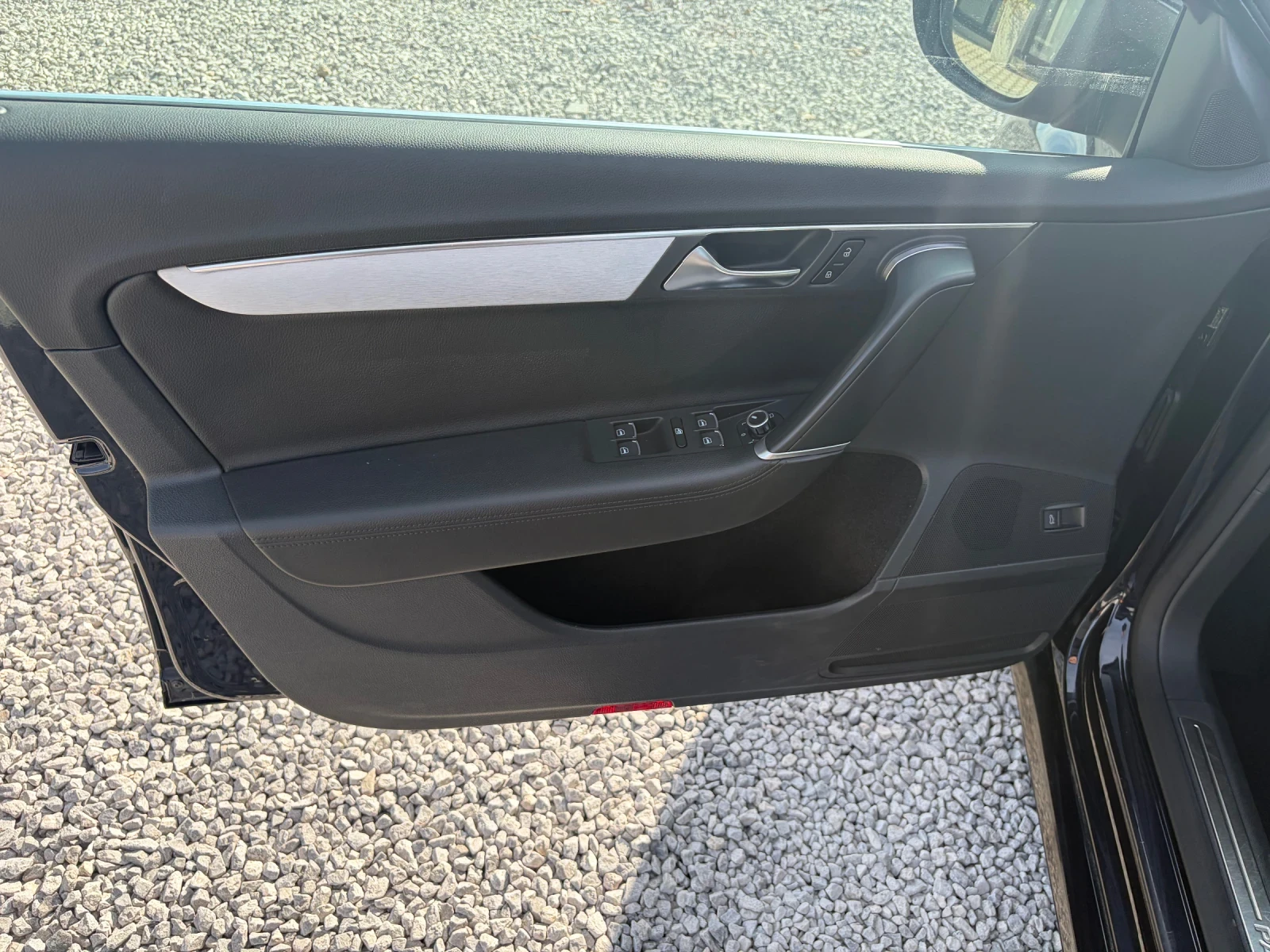 VW Passat 2.0TDI-140k.c., снимка 9 - Автомобили и джипове - 53784432