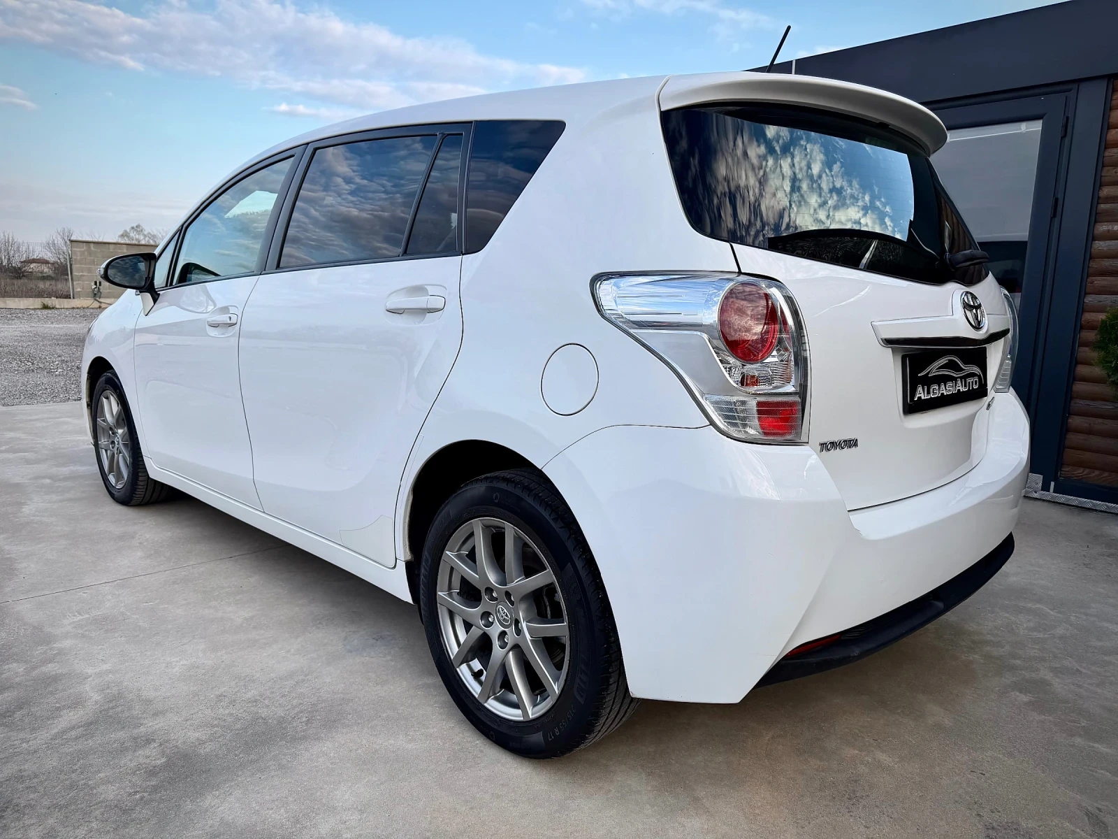 Toyota Verso 1.6 VALVEMATIC* NAVI* CAMERA | Mobile.bg � ����������� 3