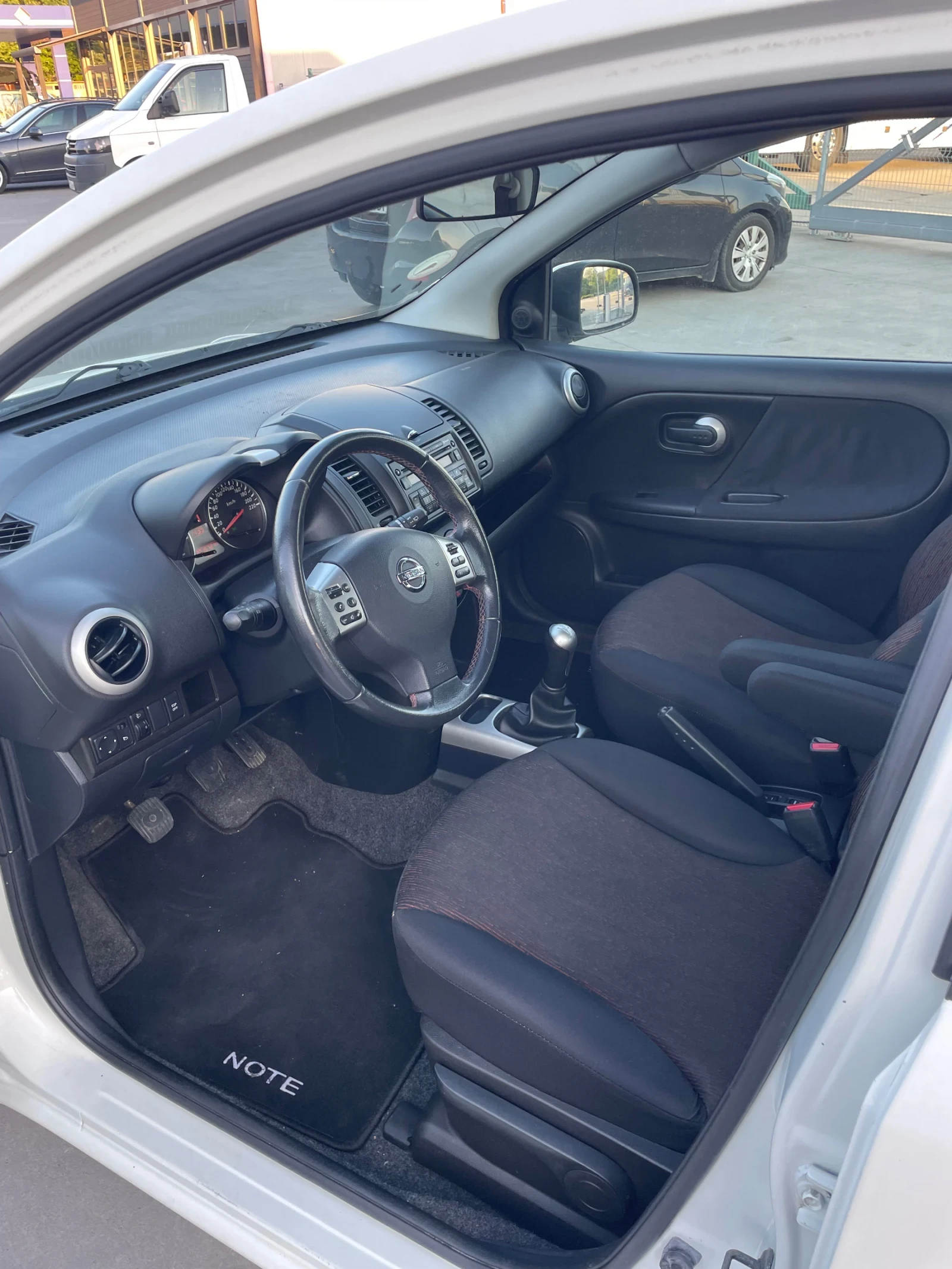 Nissan Note 1.5 DCI КЛИМАТИК, снимка 10 - Автомобили и джипове - 54478960