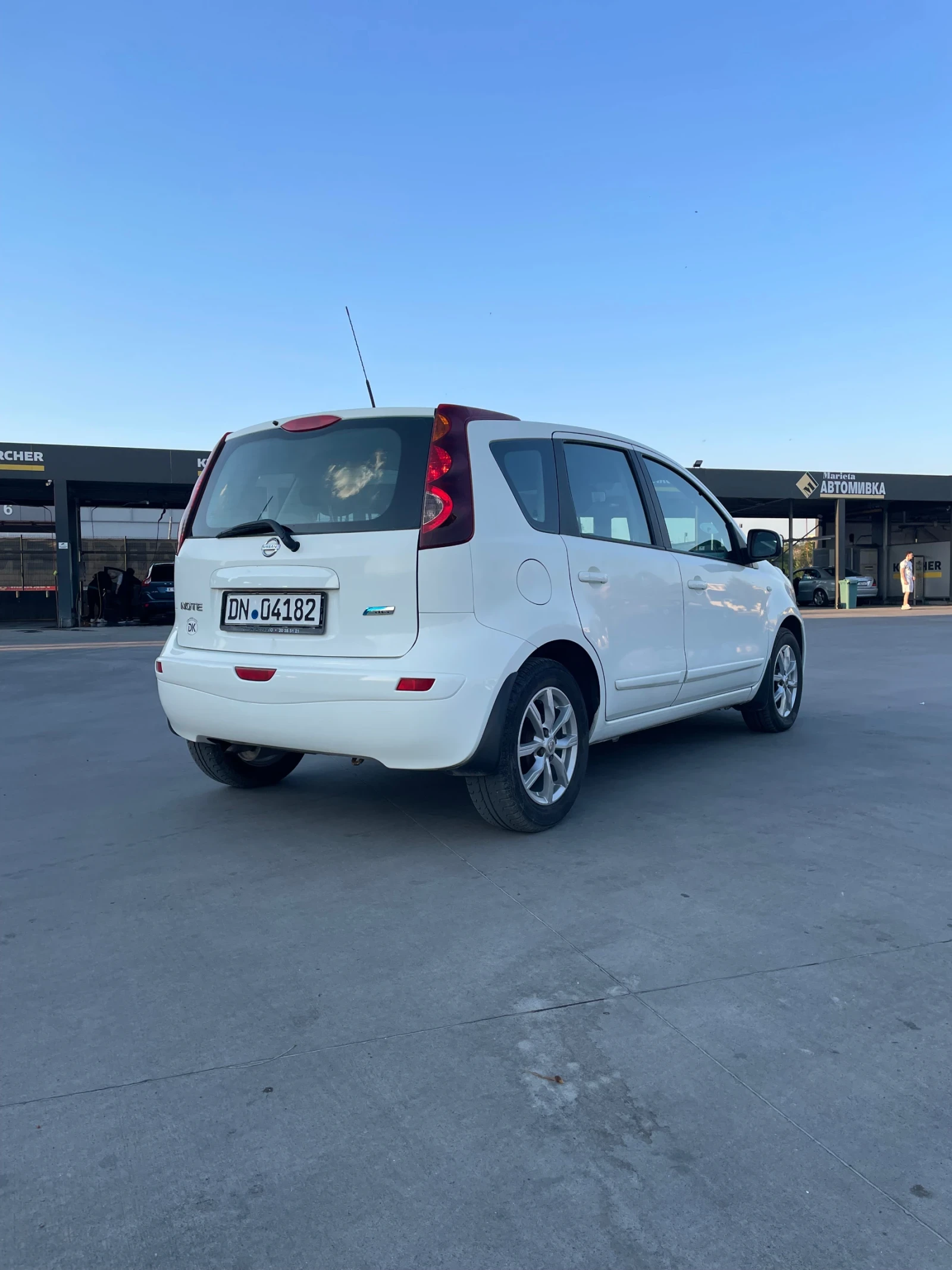 Nissan Note 1.5 DCI КЛИМАТИК, снимка 8 - Автомобили и джипове - 54478960
