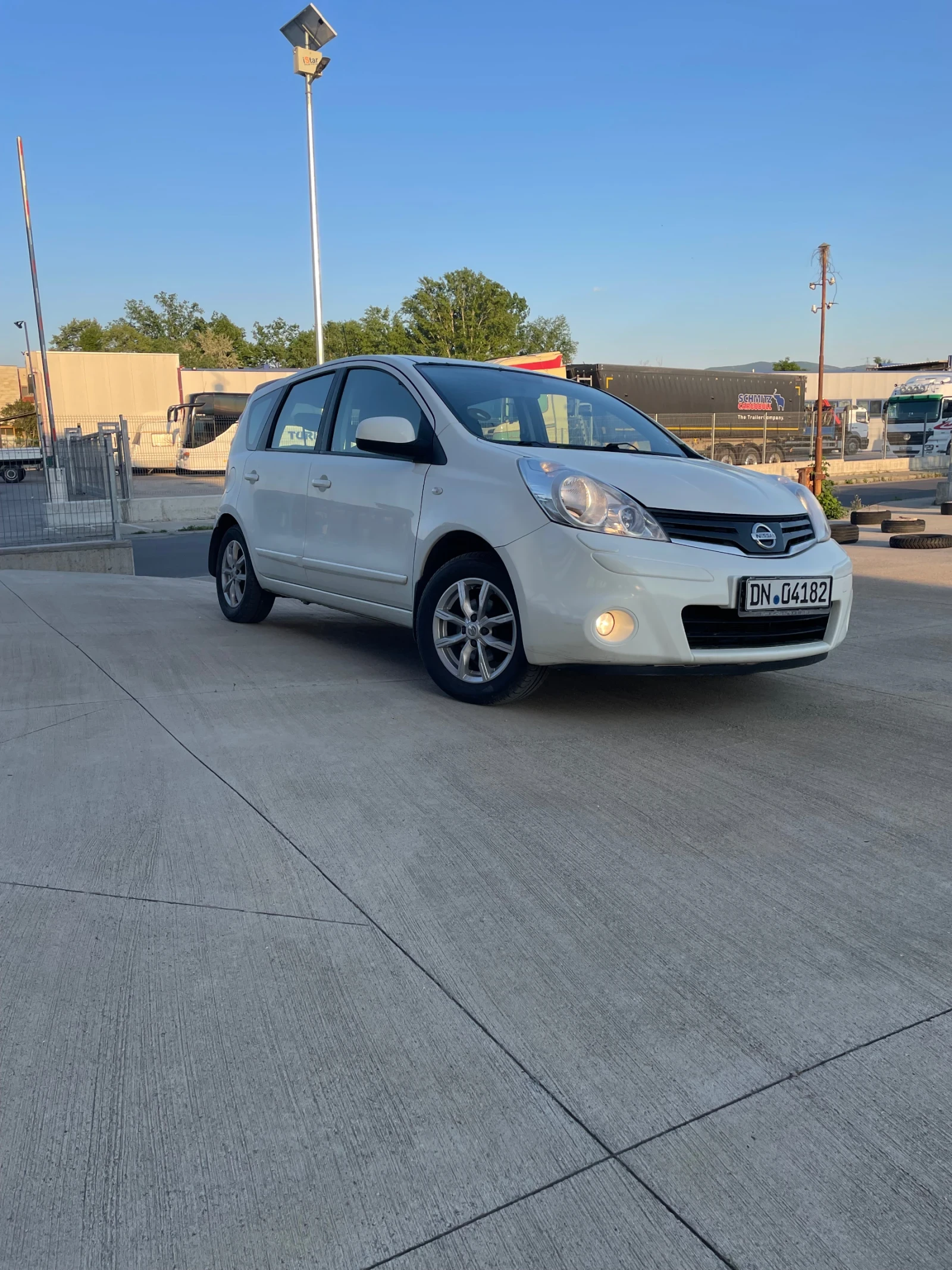 Nissan Note 1.5 DCI КЛИМАТИК, снимка 5 - Автомобили и джипове - 54478960
