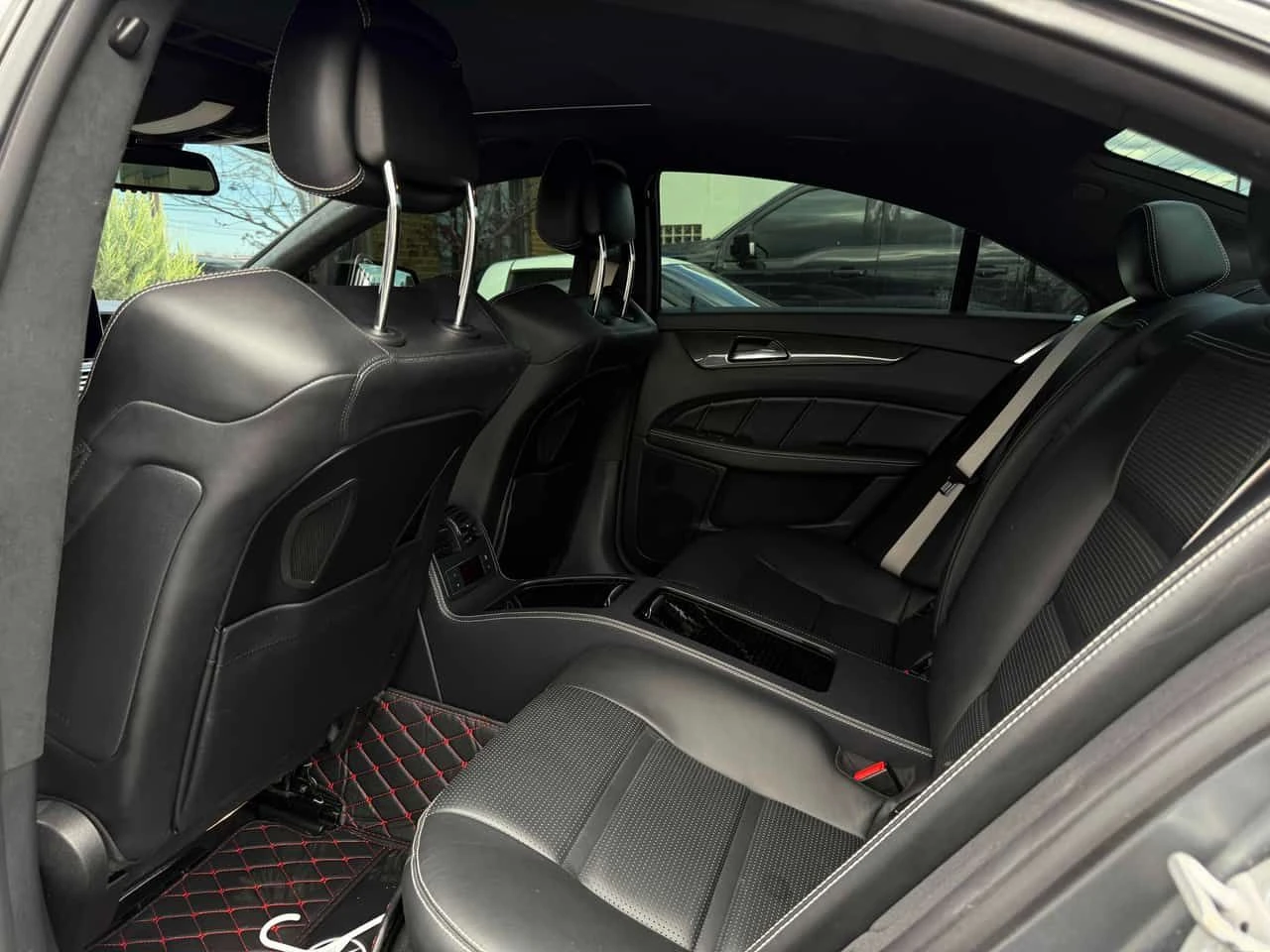 Mercedes-Benz CLS * AMG 63 S * CARFAX * ЦЕНА ДО БГ, снимка 11 - Автомобили и джипове - 54525384