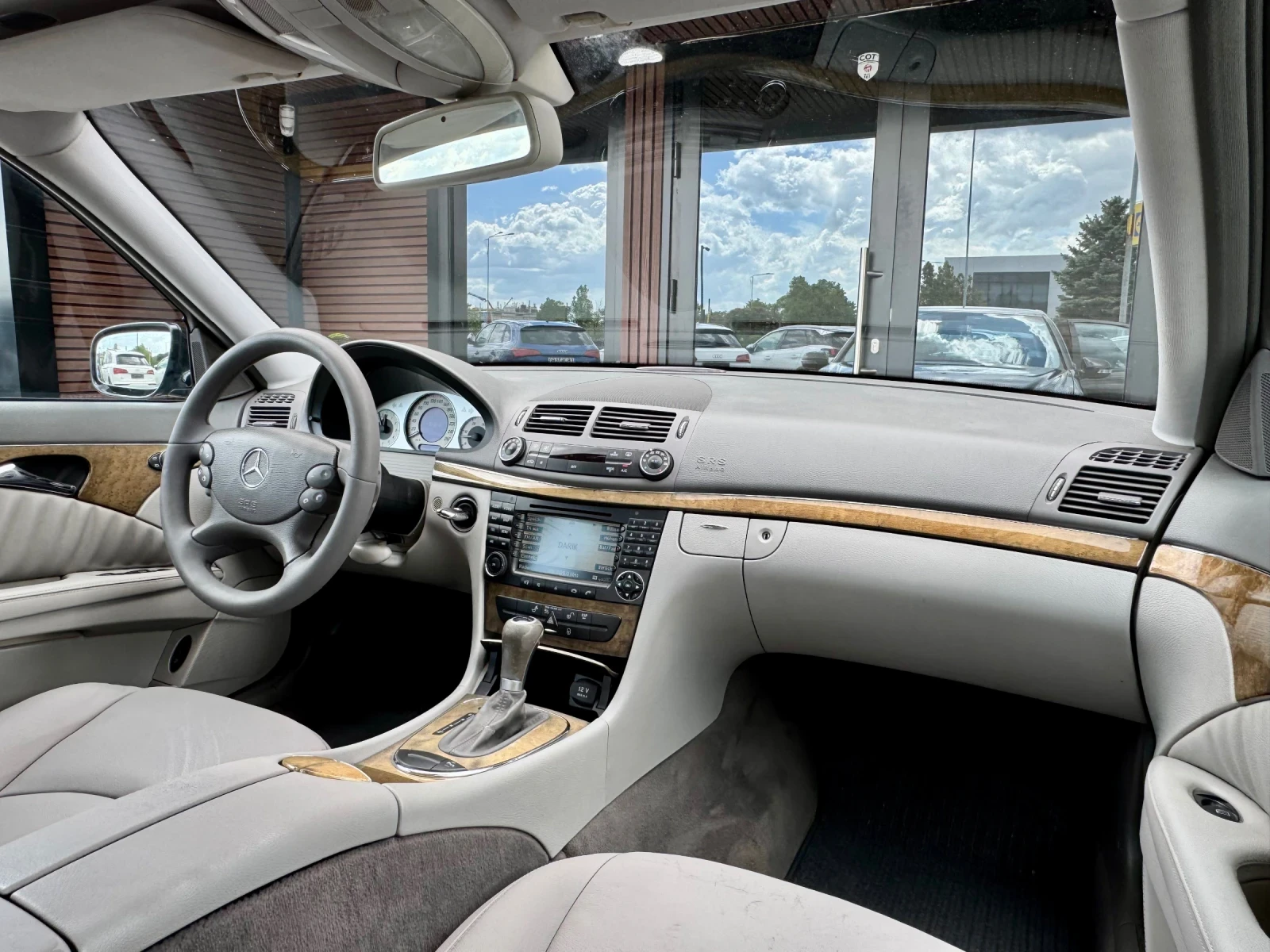 Mercedes-Benz E 320 AMG* 4Matic* Avantgarde* EVO, снимка 13 - Автомобили и джипове - 54537183