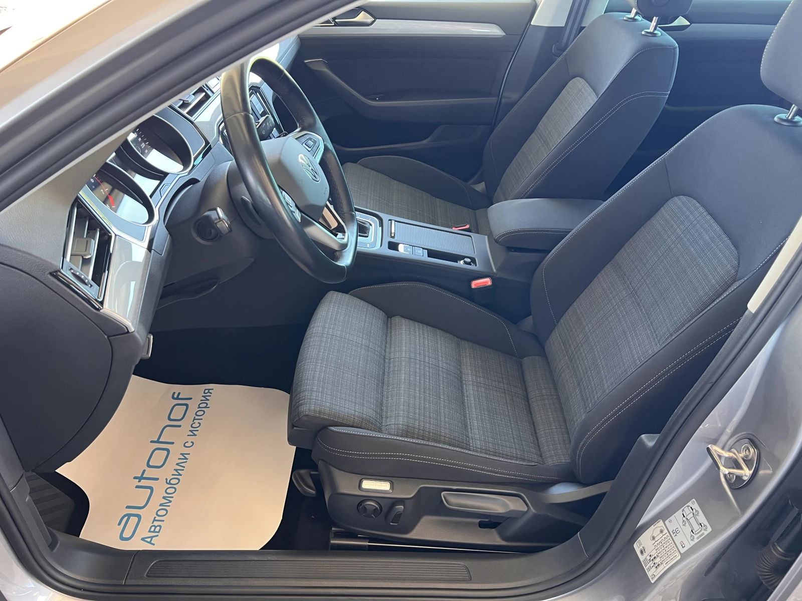 VW Passat BUSINESS/1.5TSI/150к.с./7АТ, снимка 8 - Автомобили и джипове - 54553979