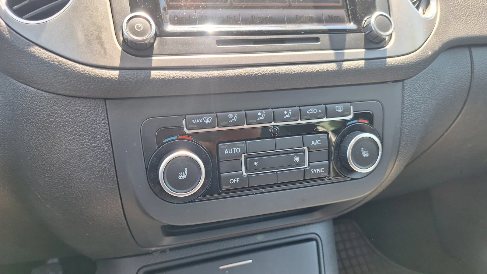 VW Golf Plus Match 1.6 TDI, снимка 13 - Автомобили и джипове - 54573387