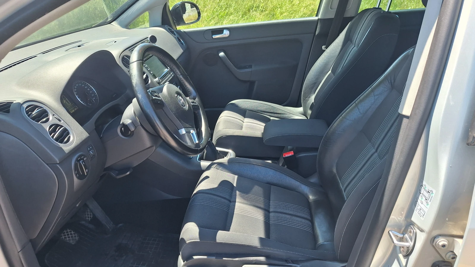 VW Golf Plus Match 1.6 TDI, снимка 10 - Автомобили и джипове - 54573387