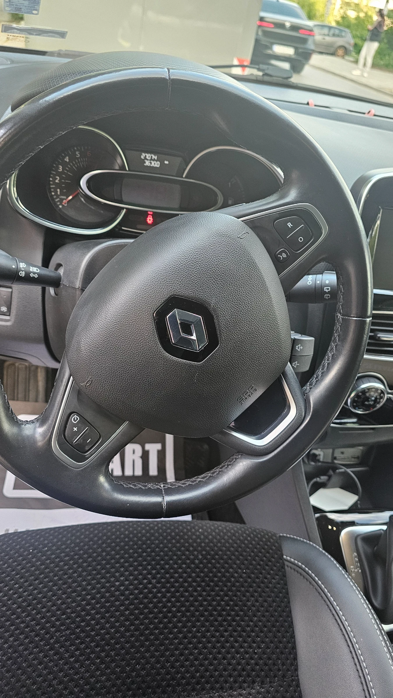 Renault Clio CL4 INTENSEnergy TCe 120 k.c. BVA6 EDC, снимка 14 - Автомобили и джипове - 54595529